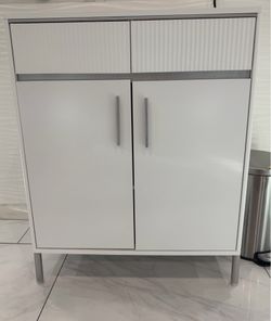 Storage cabinet