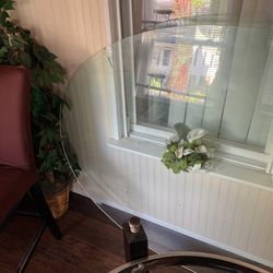 Glass Dinningroom Table
