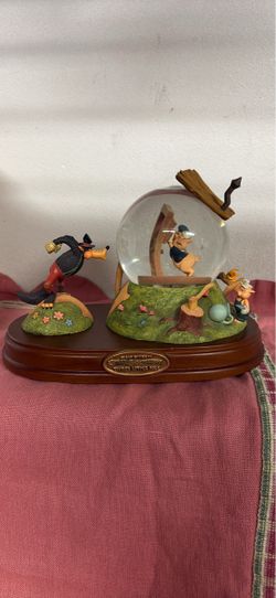 Walt Disney Three Little Pigs Snow Globe