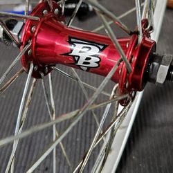 36h Diamondback BMX FRONT Hub Ano Red / Weinmann 4019 Satin Silver - 3 Cross