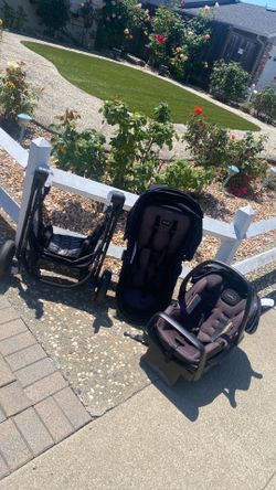 Evenflo Pivot - 3 piece travel system