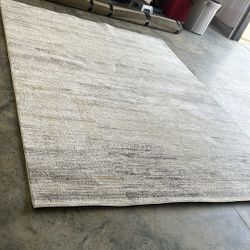 7’10 X 10’6 Rug
