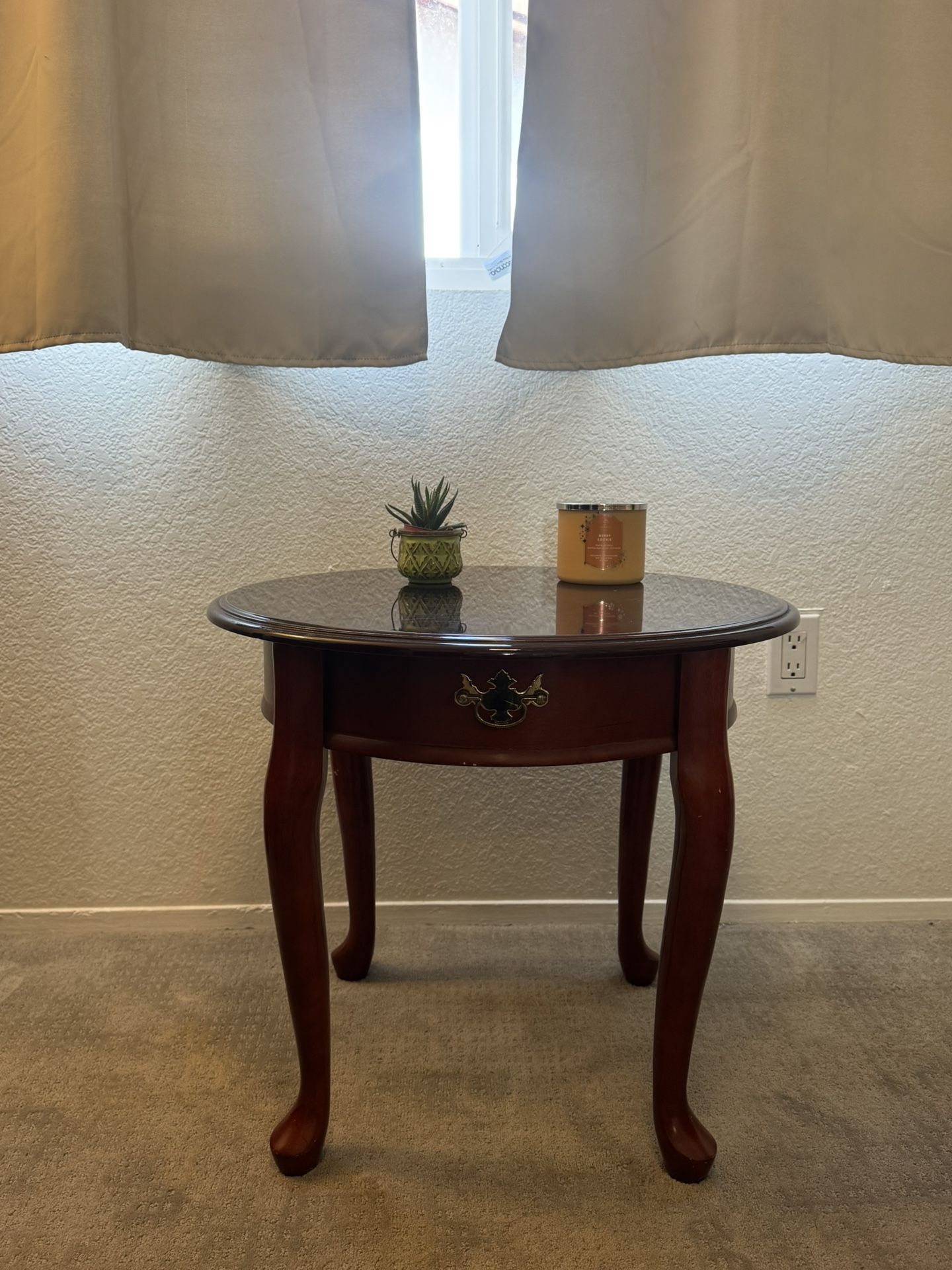 Cute Wood End Table