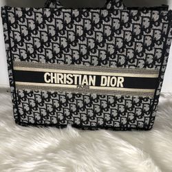 Tote