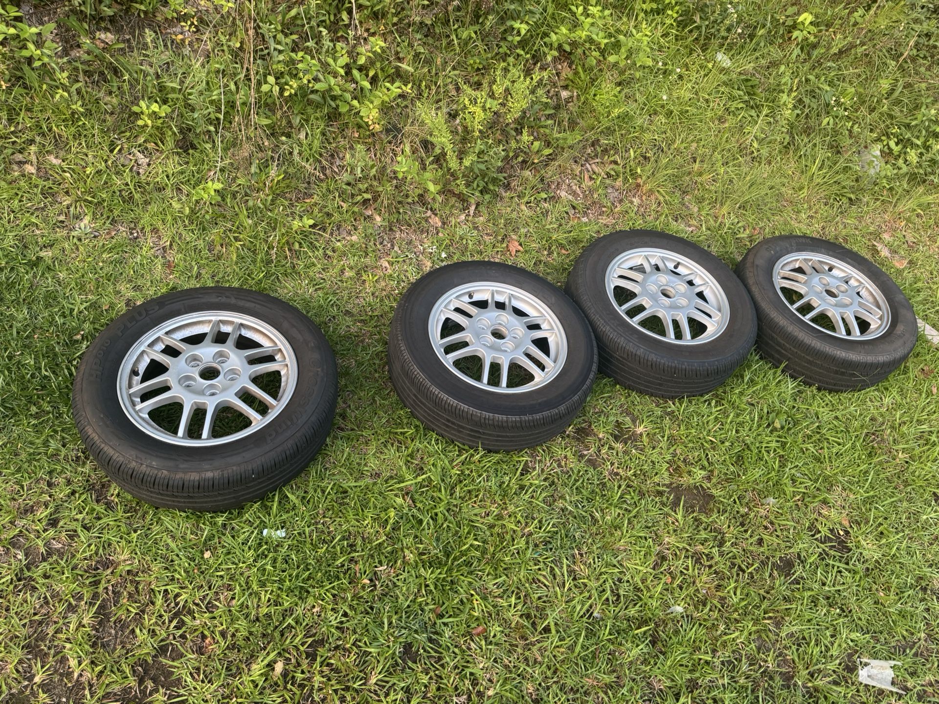16 Inch Oz Racing F1s Send Offers