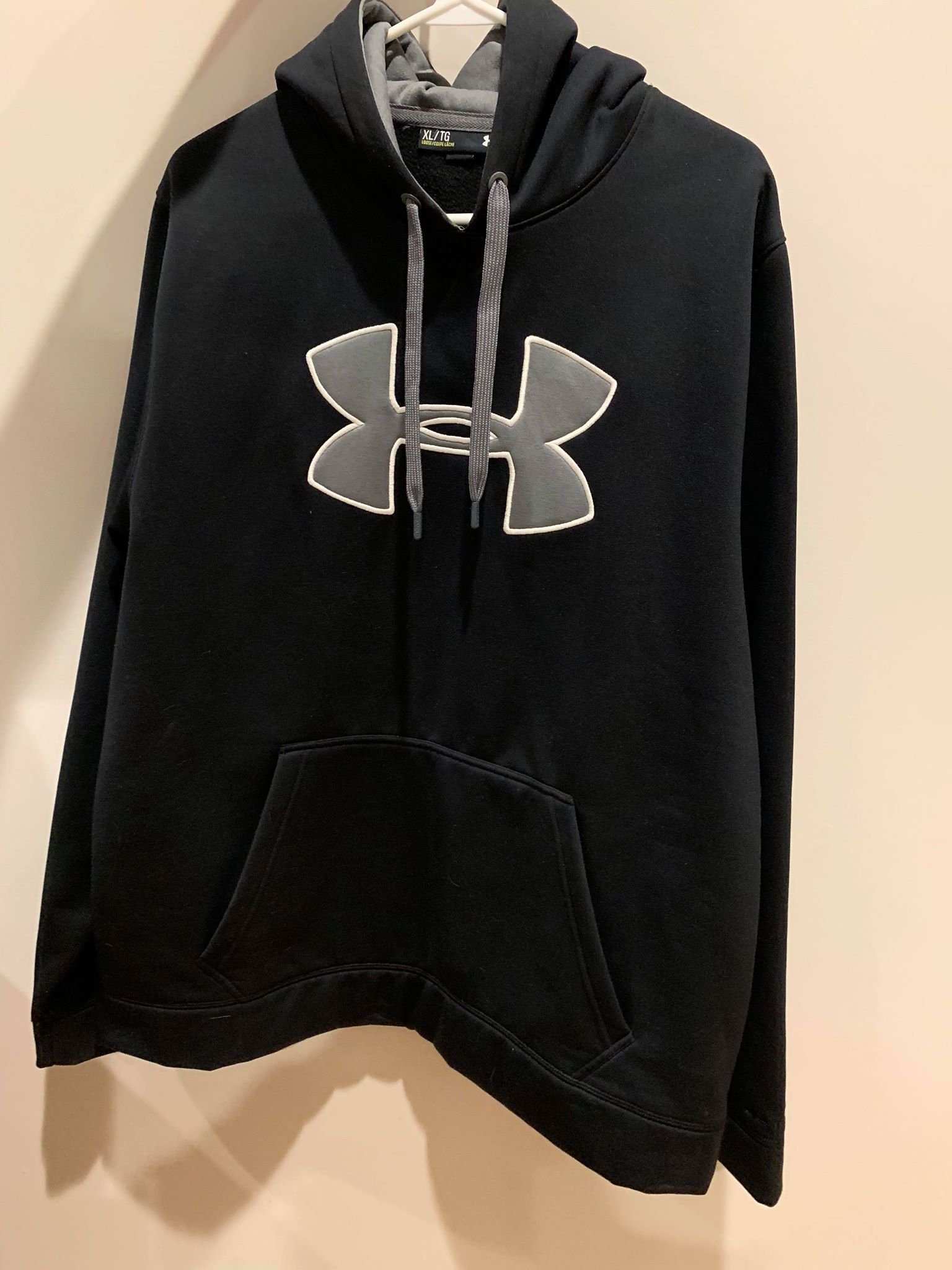 Black Under Armour Hoodie Sweatshirt Adult XL