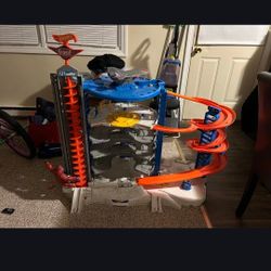 Hotwheels Garage And Other Sets 