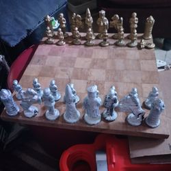  Rare Old Ital La fama Heavy Metal Chess Set 32 Pieces and Board 