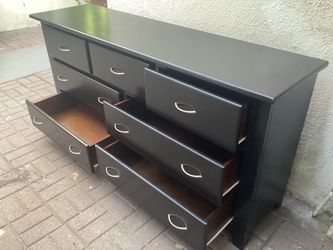 7 DRAWERS DRESSER