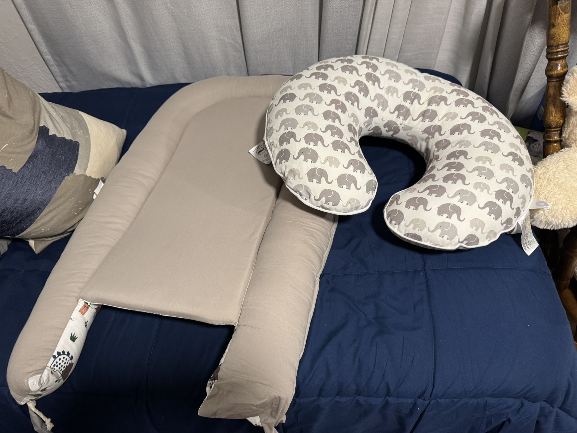Baby Lounger And Pillow