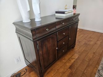 Buffet Caninet/Dinningroom Storage Cabinet