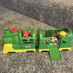 Fisher Price Little People Train w 3 people