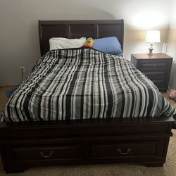 Queen Bedroom Set