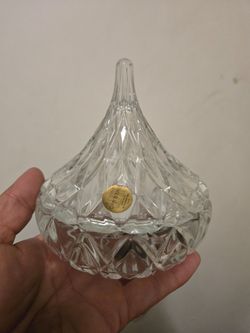 Vintage  crystal  candy dish