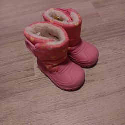 Size 5c Snowboots