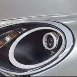 only 1 headlight black case porsche cayman or boxter 987.1 from 05 to 08 only xenon light great condition NO ASK FOR PAIR ONLY ONE  $480  also speak e