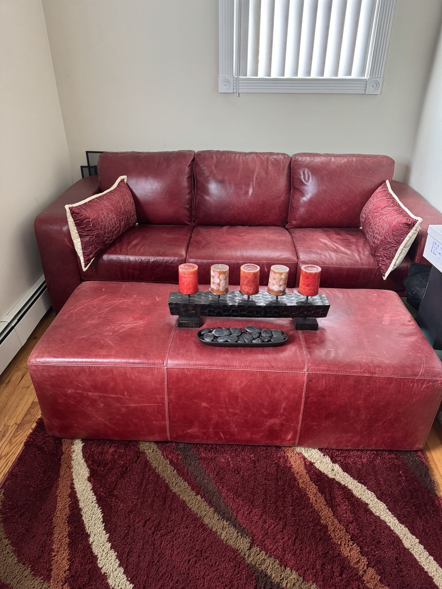Jennifer Convertible Queen Sofa Bed (bed never Used) with Matching Ottoman Excellent Condition Sofa Used For Decorative Purposes