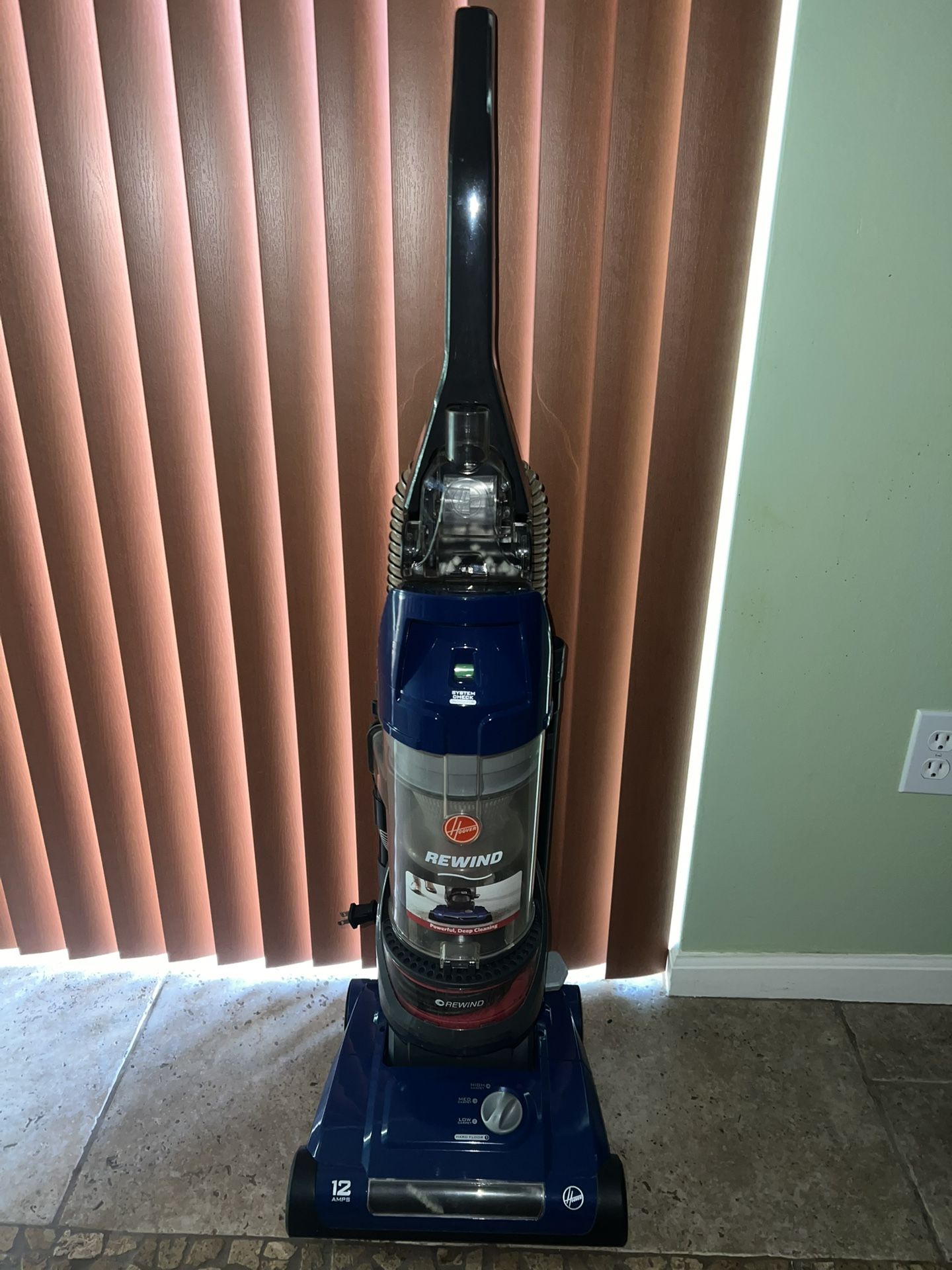 Hoover Rewind Upright Bagless Vacuum