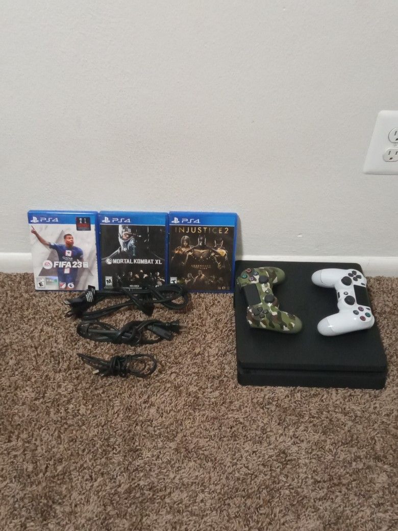 PS4 Slim W/ 2 Controllers + 3 Games