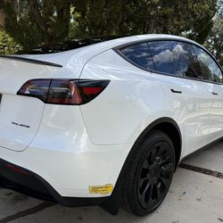 Tesla Model Y 7 seater Long Range AWD