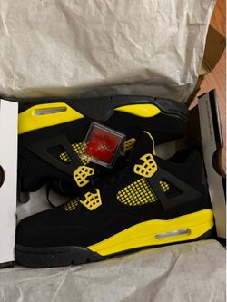 Jordan black/yellow 4s🔥