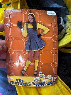 Minion  girl dress costume ! Size Medium adult 8-10