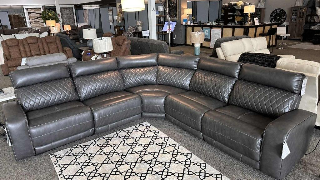 OM• $38 Initial • Brand New Samperstone Reclining Sectional