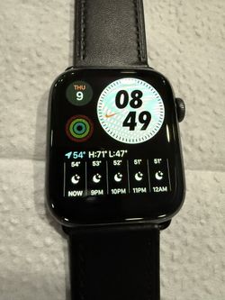 Apple Watch Series 6, 44mm with Hard case and Charger