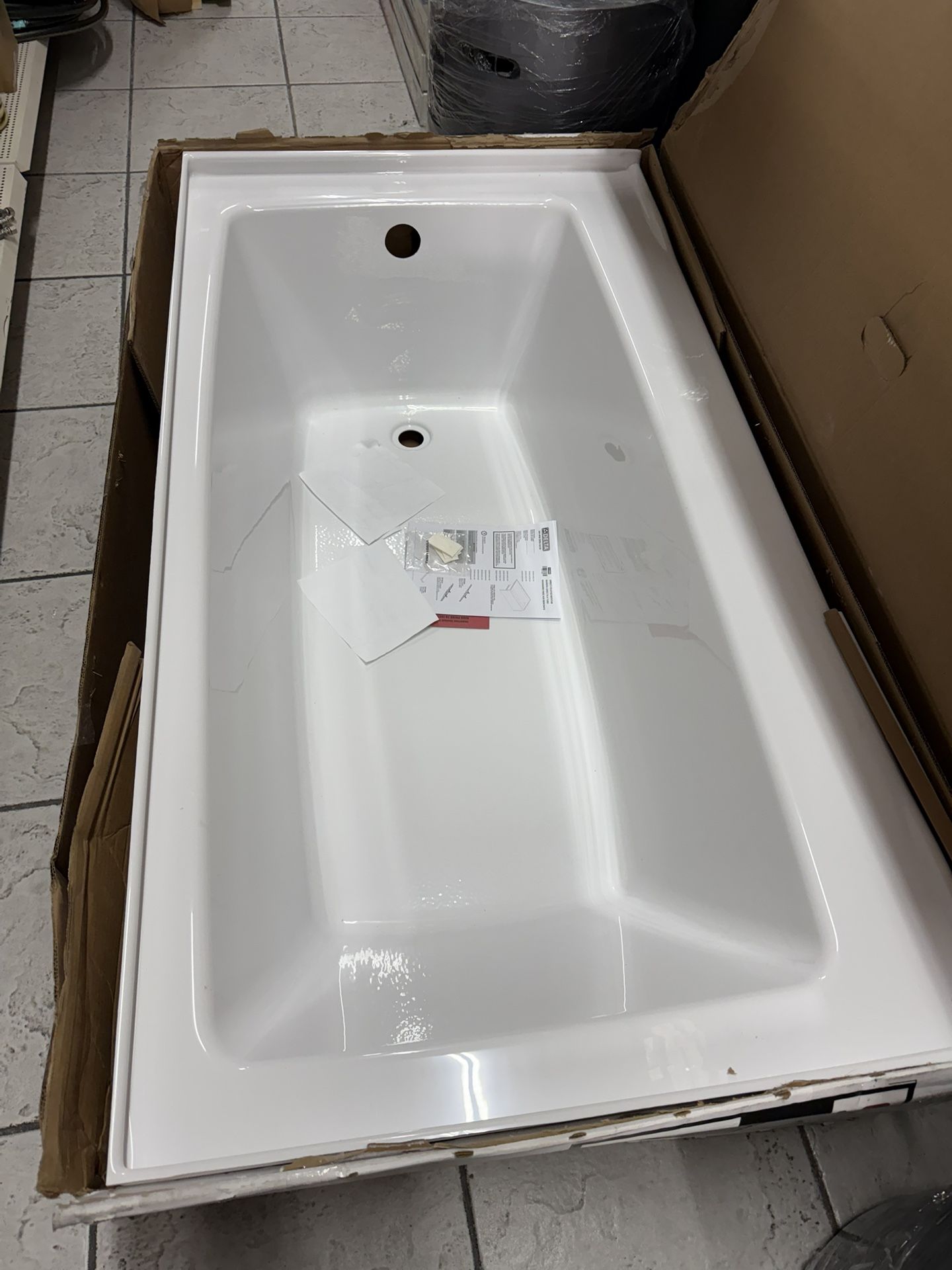 Classic 500 60 in. x 32 in. Alcove Deep Soaking Bathtub with Right Drain in High Gloss White