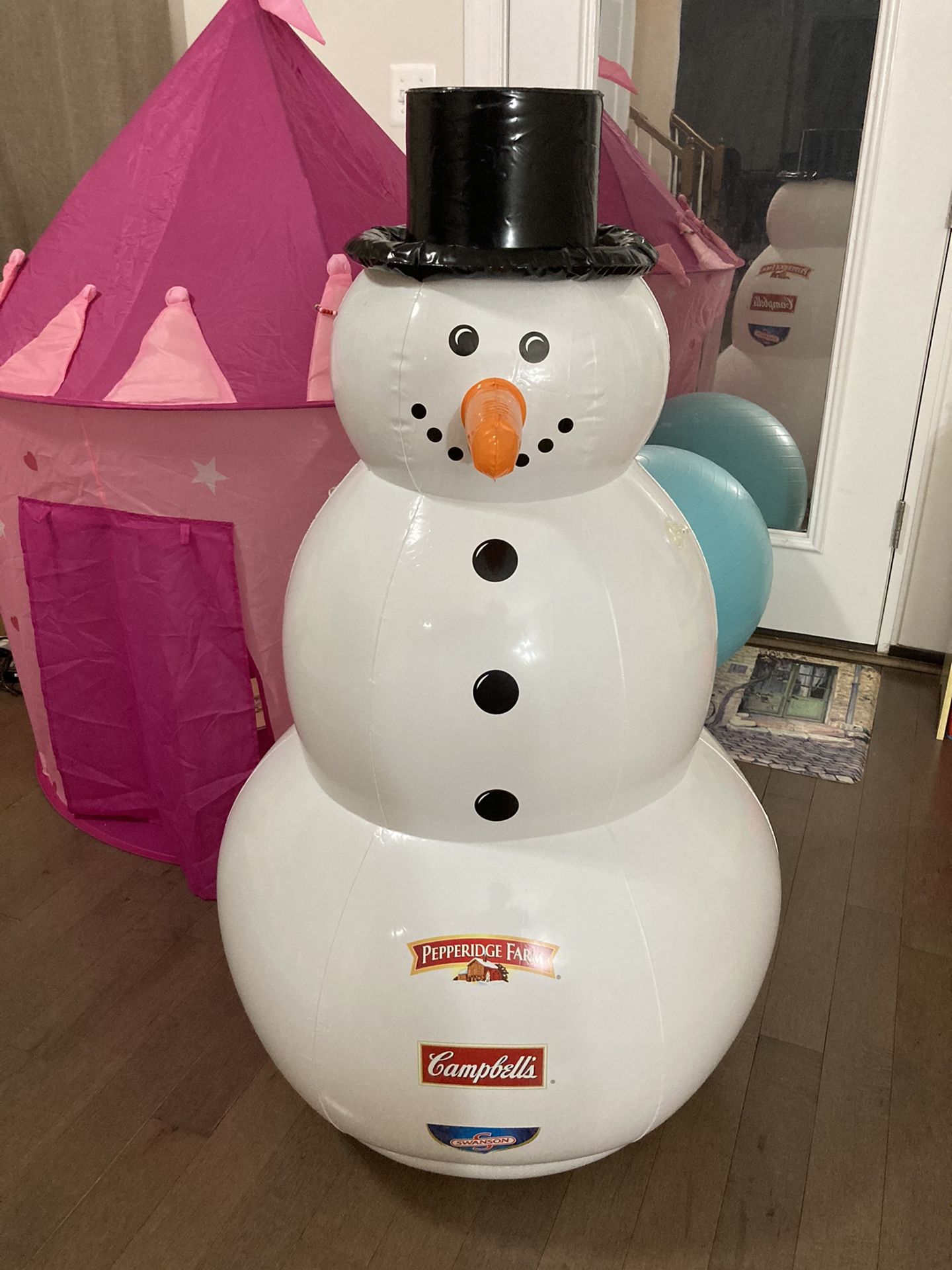[Brand new] $10 Snowman balloon with repair kit. Only 4 available!!!