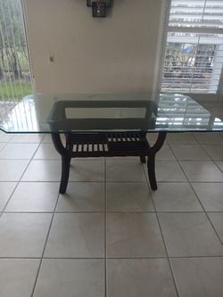 Dining Table w/ Wooden Base