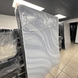 Queen Mattresses (inner Spring) With Boxspring Included 