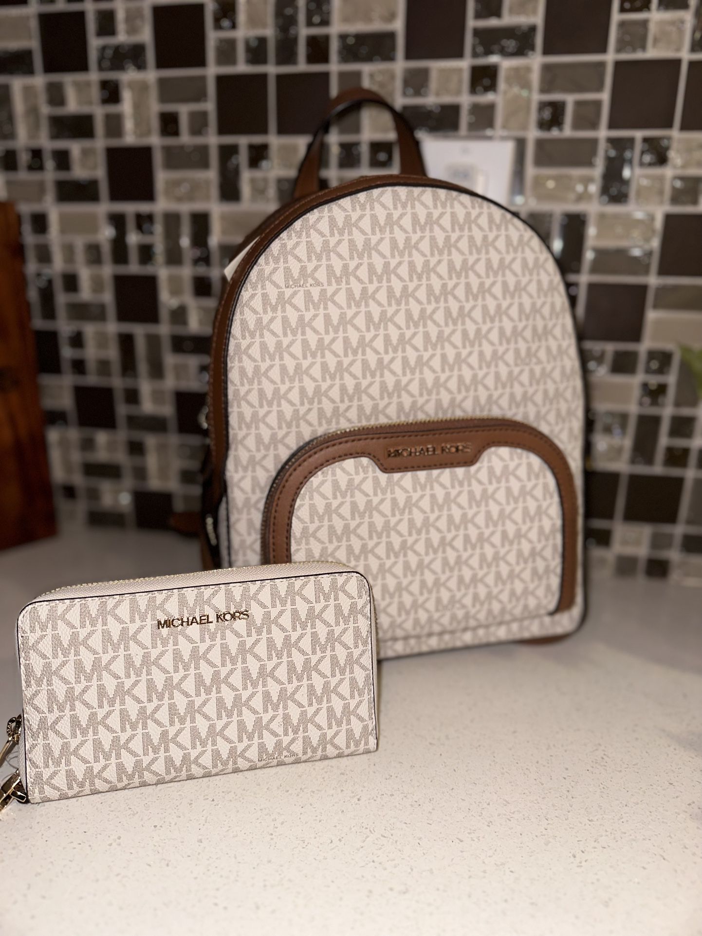 New Authentic Michael Kors Medium Backpack