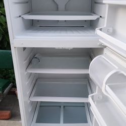 Precioso Refrigerador Whirlpool Listo Para Usar Super Limpio Lo Tengo Conectado $180
