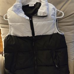 BRAND NEW LB Vest Women's Size Small