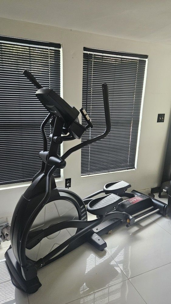 Sole Elliptical E35