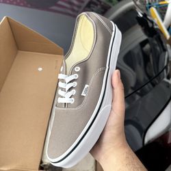 Brand new men’s vans size 11.5