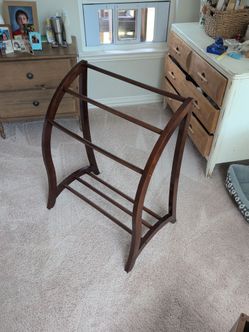Free Blanket Rack - Solid Wood