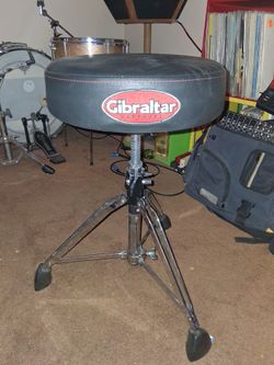 Gibraltar drum throne