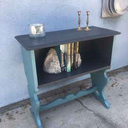 Console/Entry/Accent Table