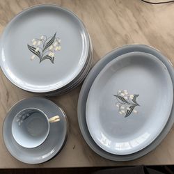Antique Plate Set