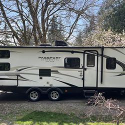 2019 Keystone Ultra Lite Grand Touring Bunk House