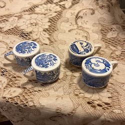 Two Sets Of Blue Willow Salt, And Pepper Shakers