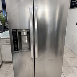 LG Side-by-Side Refrigerator (Model: LSXS26326S)