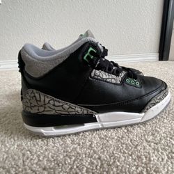 Size 4 Youth. Super Clean.  In Great Condition. OLYMPIA PICK UP 