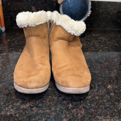 Girl Boots Size 4