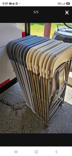 15 new folding stackable party chairs