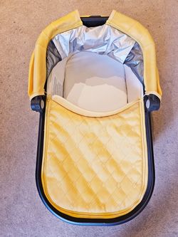 Uppababy Travel Bassinet 