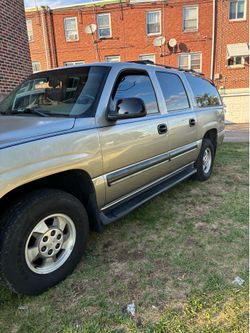 2001 Chevrolet Suburban 1500 LS 4