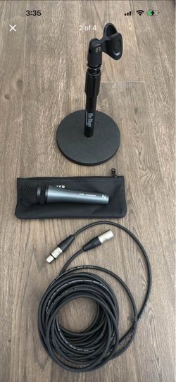Sennheiser e385 Microphone with desktop stand and xlr cable